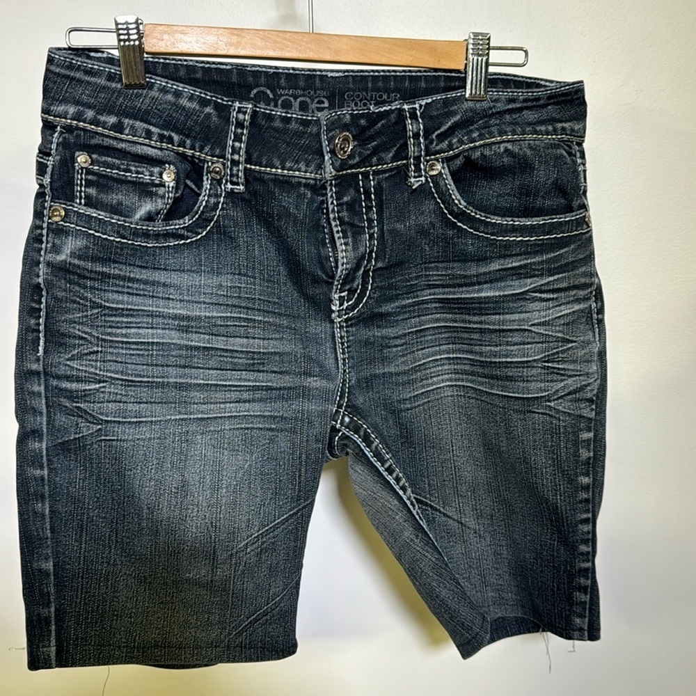 Warehouse one Woman’s Denim Cutoffs Size 32